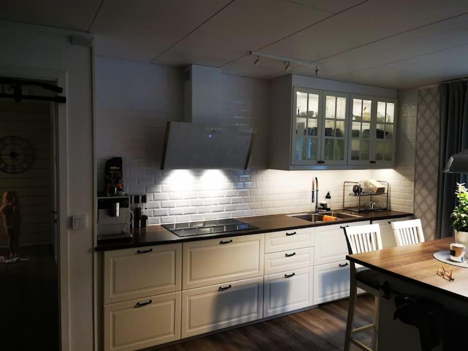 Family Friendly Villa With Sauna In The Nature Borås Extérieur photo