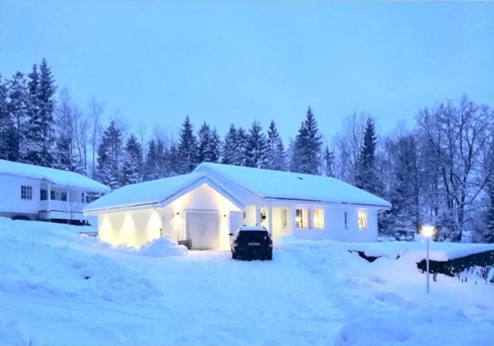 Family Friendly Villa With Sauna In The Nature Borås Extérieur photo